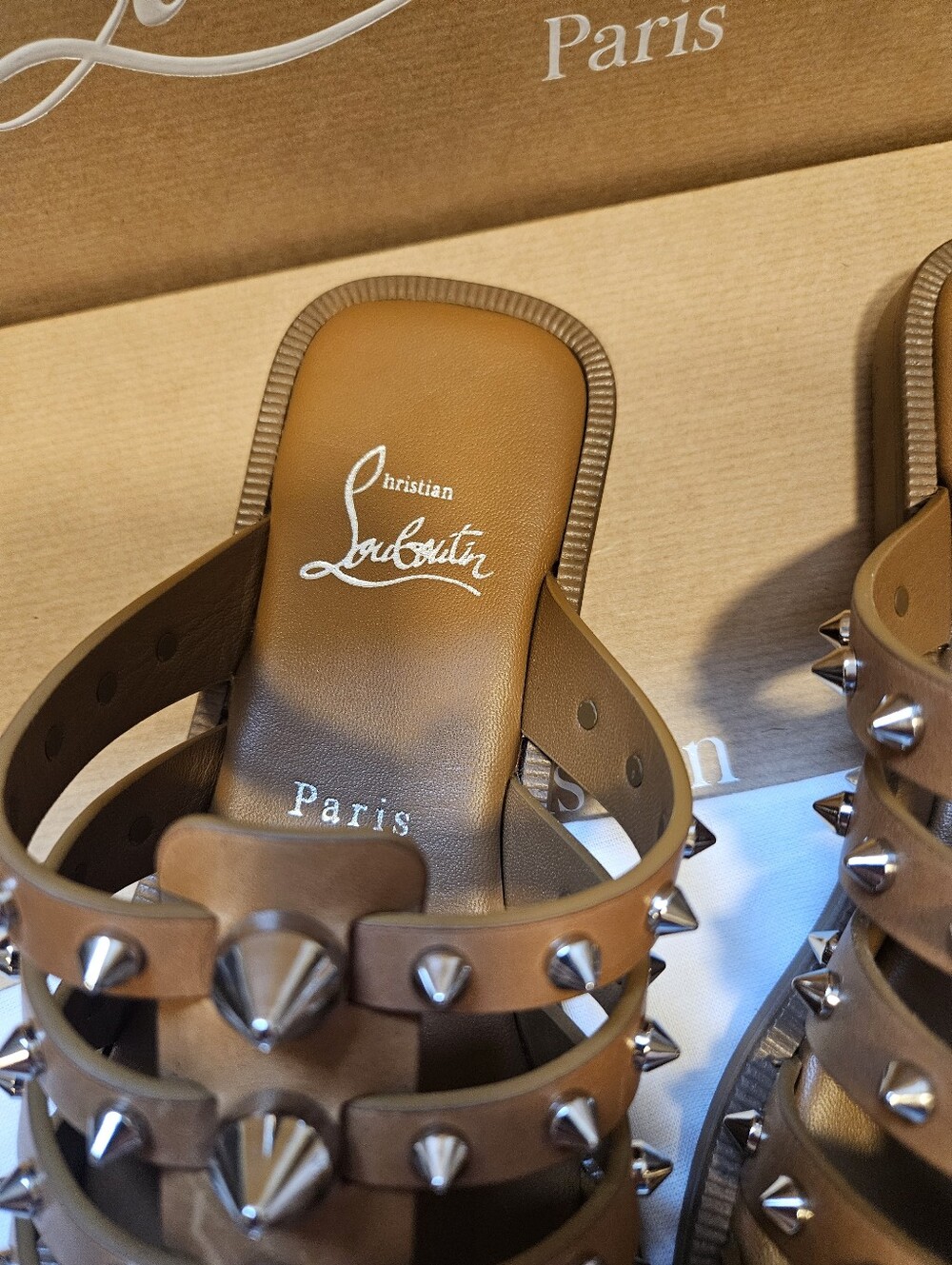 $945 Christian Louboutin CHARJA Spiked Flat Leather Sandals Slides Size 37.5 - Picture 4 of 9
